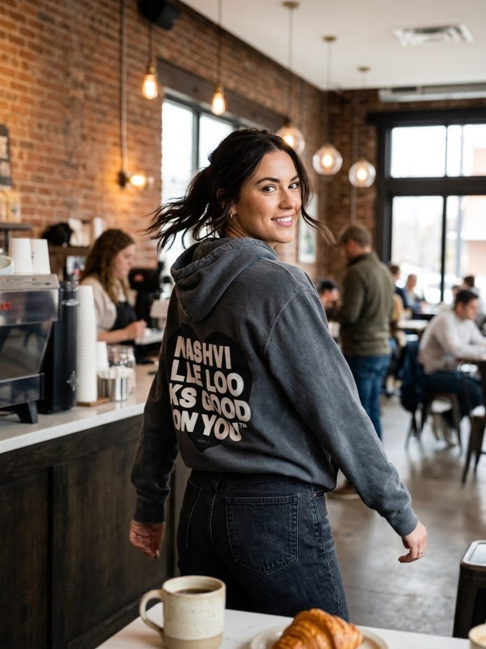 Nash Nashville Looks Good On You Hoodie Medium